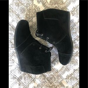 BOBS Skechers Black Wedges Size 7.5